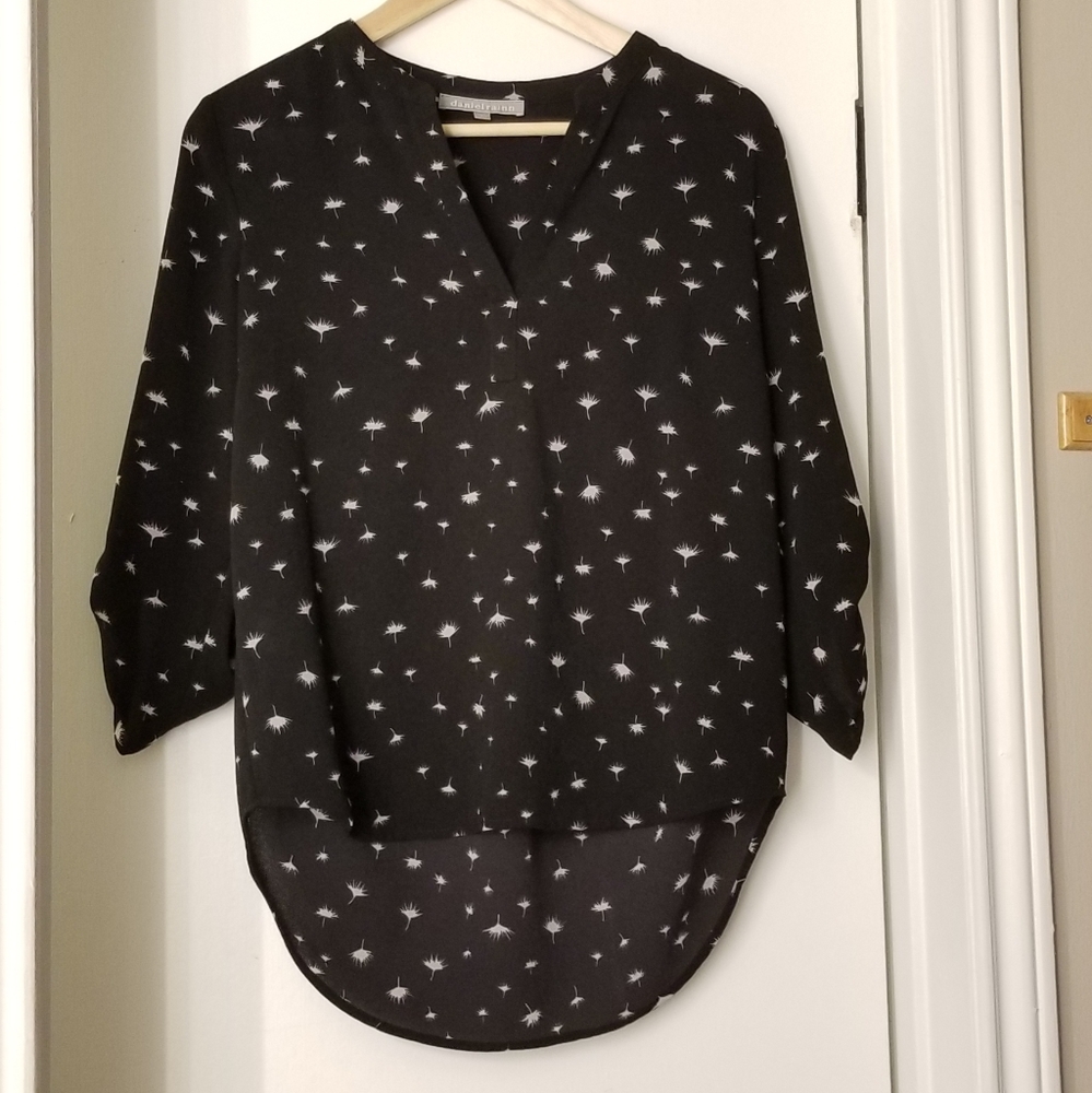 Daniel Rainn small black 3/4 sleeve blouse